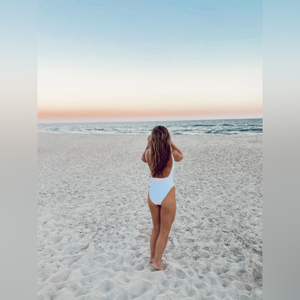 Lainsnow Coconut One Piece